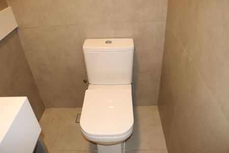 Casa de condomínio para alugar com 484m², 4 quartos e 3 vagasLavabo 2