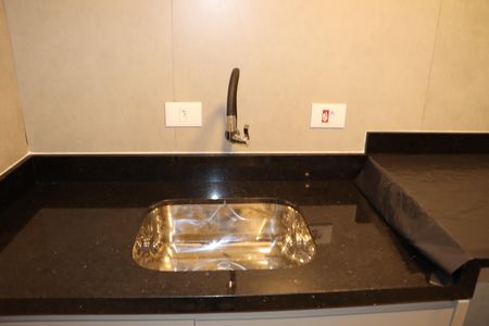 Casa de condomínio para alugar com 484m², 4 quartos e 3 vagasCozinha 2