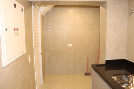 Casa de condomínio para alugar com 484m², 4 quartos e 3 vagasCozinha 2