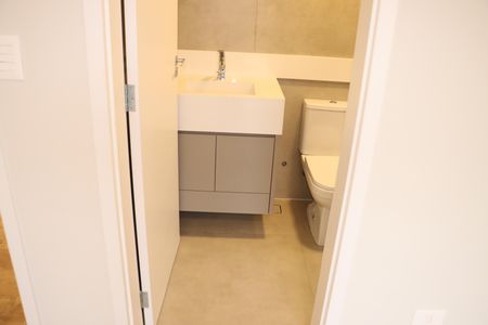 Casa de condomínio para alugar com 484m², 4 quartos e 3 vagasSuíte 2