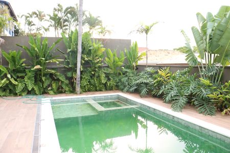 Casa de condomínio para alugar com 484m², 4 quartos e 3 vagasÁrea Externa