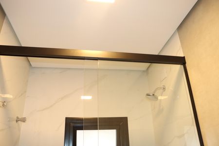 Casa de condomínio para alugar com 484m², 4 quartos e 3 vagasBanheiro da Suíte 3