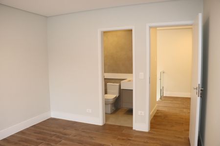 Casa de condomínio para alugar com 484m², 4 quartos e 3 vagasSuíte 3