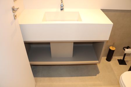 Casa de condomínio para alugar com 484m², 4 quartos e 3 vagasLavabo 1