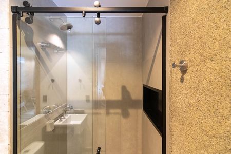 Studio para alugar com 30m², 1 quarto e sem vaga Studio para alugar com 30m², 1 quarto e sem vagaBanheiro Social