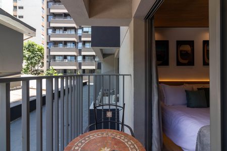 Studio para alugar com 30m², 1 quarto e sem vaga Studio para alugar com 30m², 1 quarto e sem vagaVaranda do Studio