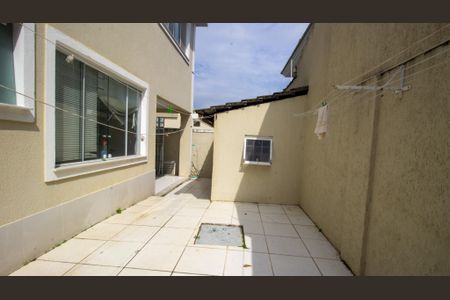 Casa de condomínio à venda com 250m², 4 quartos e 1 vagaÁrea de Serviço