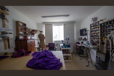 Casa de condomínio à venda com 250m², 4 quartos e 1 vagaSuíte 4