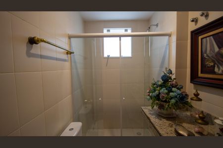 Casa de condomínio à venda com 250m², 4 quartos e 1 vagaBanheiro Social