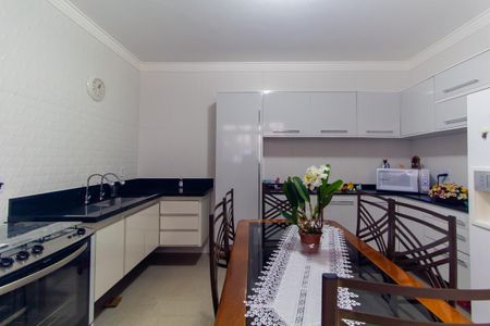 Casa à venda com 148m², 2 quartos e 2 vagasCozinha