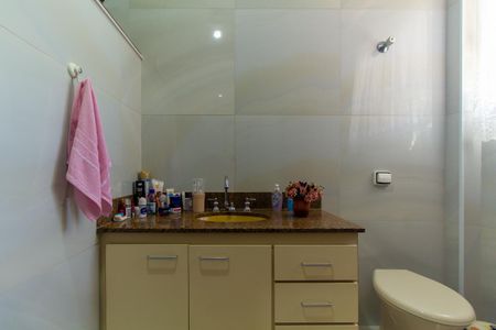 Casa à venda com 148m², 2 quartos e 2 vagasBanheiro