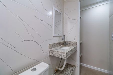 Banheiro de kitnet/studio para alugar com 1 quarto, 12m² em Vila Morse, São Paulo