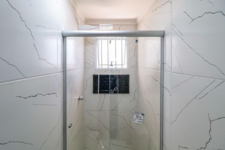 Banheiro Social de kitnet/studio para alugar com 1 quarto, 12m² em Vila Morse, São Paulo