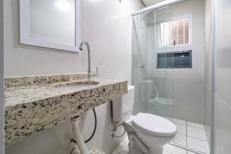 Banheiro de kitnet/studio para alugar com 1 quarto, 18m² em Vila Morse, São Paulo