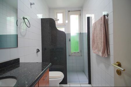 Casa para alugar com 490m², 3 quartos e 3 vagasBanheiro