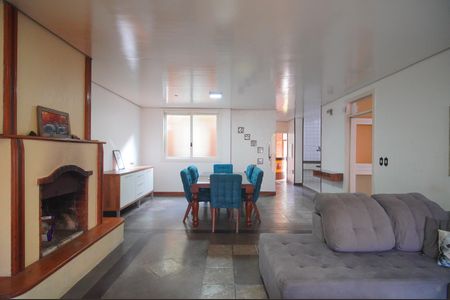 Sala de casa para alugar com 3 quartos, 490m² em Vila Nova, Novo Hamburgo