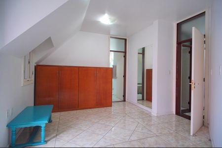 Casa para alugar com 490m², 3 quartos e 3 vagasSuíte