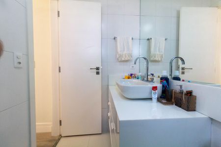 Apartamento à venda com 134m², 3 quartos e 3 vagasBanheiro da Suíte 3
