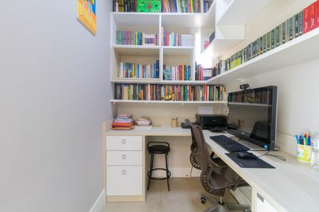 Apartamento à venda com 134m², 3 quartos e 3 vagasEscritório