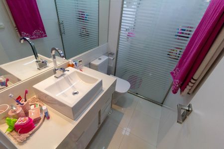 Apartamento à venda com 134m², 3 quartos e 3 vagasBanheiro da Suíte 1