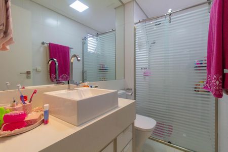 Apartamento à venda com 134m², 3 quartos e 3 vagasBanheiro da Suíte 1