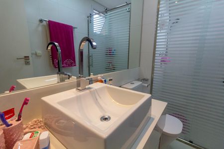 Apartamento à venda com 134m², 3 quartos e 3 vagasBanheiro da Suíte 1