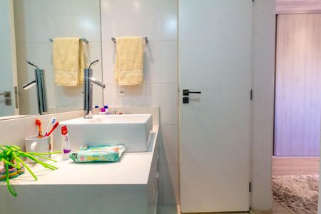 Apartamento à venda com 134m², 3 quartos e 3 vagasBanheiro da Suíte 2