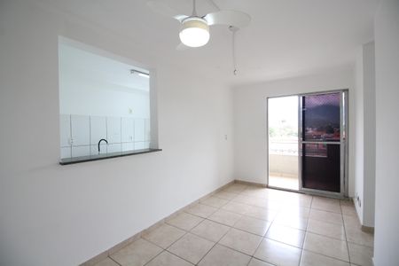 Sala de apartamento à venda com 3 quartos, 60m² em Taquara, Rio de Janeiro