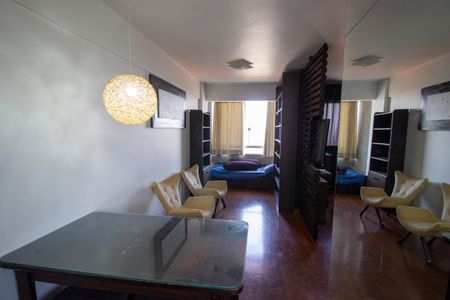 Sala de apartamento para alugar com 1 quarto, 45m² em Qnd Condomínio, Brasília