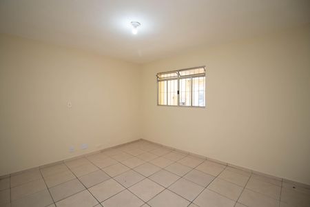 Quarto de casa para alugar com 1 quarto, 37m² em Jardim Presidente Dutra, Guarulhos
