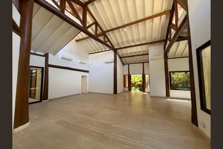 Casa à venda com 4 quartos, 620m² em Pacaembu, São Paulo