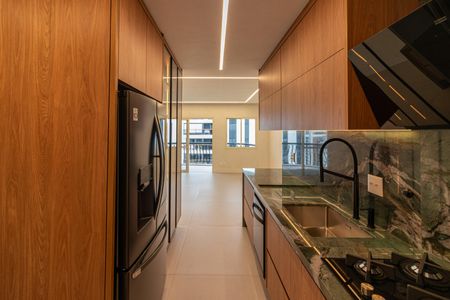 Apartamento à venda com 200m², 3 quartos e 3 vagas Apartamento à venda com 200m², 3 quartos e 3 vagasCozinha