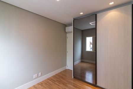 Apartamento à venda com 200m², 3 quartos e 3 vagas Apartamento à venda com 200m², 3 quartos e 3 vagasQuarto 1