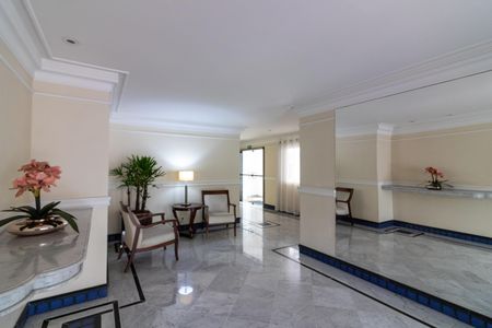 Apartamento à venda com 200m², 3 quartos e 3 vagas Apartamento à venda com 200m², 3 quartos e 3 vagasHall de entrada