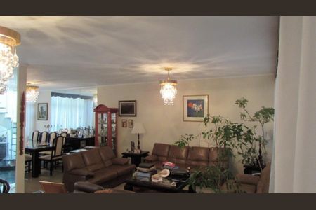 Casa à venda com 5 quartos, 269m² em Sumaré, São Paulo