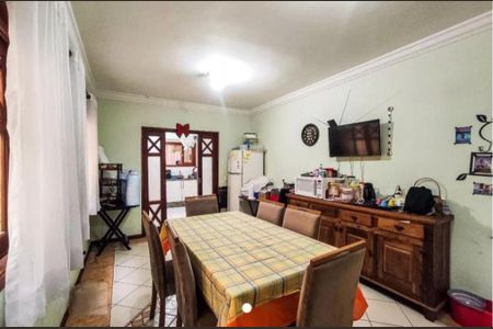 Casa à venda com 201m², 3 quartos e 3 vagas