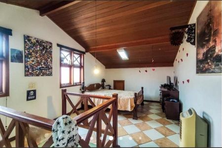 Casa à venda com 201m², 3 quartos e 3 vagas