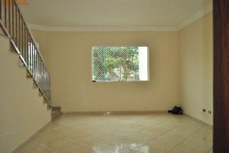 Casa à venda com 122m², 3 quartos e 5 vagas