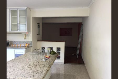 Casa à venda com 2 quartos, 148m² em Jardim Marek, Santo André