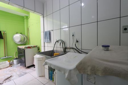 Casa à venda com 117m², 3 quartos e 2 vagasLavanderia