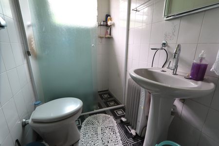 Casa à venda com 117m², 3 quartos e 2 vagasBanheiro 1
