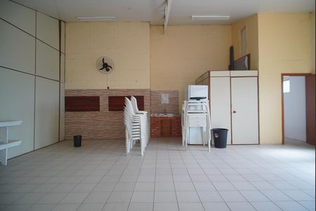 Apartamento para alugar com 34m², 2 quartos e sem vagaÁrea Comum - Salão de Festas