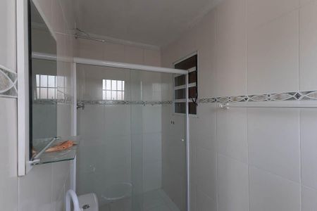 Banheiro da Suíte 1 de casa para alugar com 2 quartos, 260m² em Vila Nova Mazzei, São Paulo