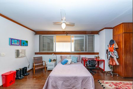 Casa à venda com 355m², 4 quartos e 3 vagasSuíte 3