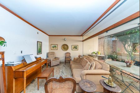 Casa à venda com 355m², 4 quartos e 3 vagasSala 3