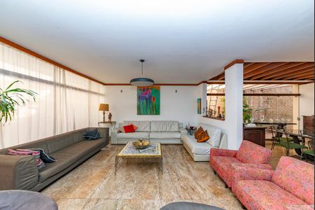 Casa à venda com 355m², 4 quartos e 3 vagasSala 2