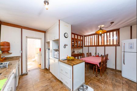 Casa à venda com 355m², 4 quartos e 3 vagasCozinha