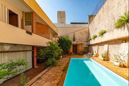 Casa à venda com 355m², 4 quartos e 3 vagasPiscina