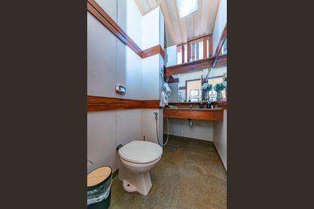 Casa à venda com 355m², 4 quartos e 3 vagasLavabo