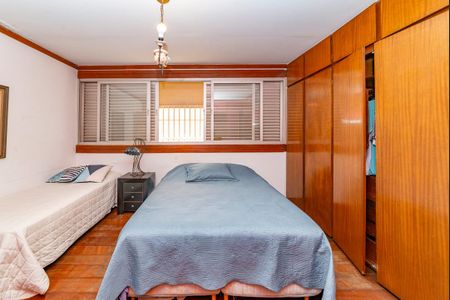 Casa à venda com 355m², 4 quartos e 3 vagasSuíte 1